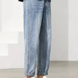 SZN Men Relaxed Fit Mid-Rise Light Fade Stretchable Jeans image 4