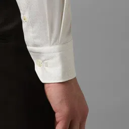 Louis Philippe Gods & Kings White Cotton Regular Fit Texture Shirt image 5