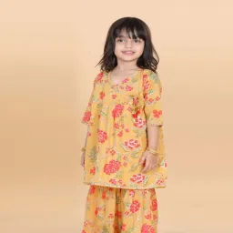 AJ Dezines Kids Yellow & Pink Cotton Floral Print Kurta Set image 5