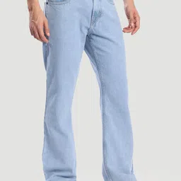 Bene Kleed Men Relaxed Fit Mid-Rise Light Fade Jeans image 4