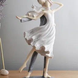 CraftVatika Romantic Love Couple Statue Showpiece for Valentine Day-image-35