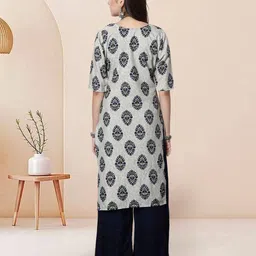 7Threads Women Ethnic Motifs Printed Floral Crepe Kurta image 3