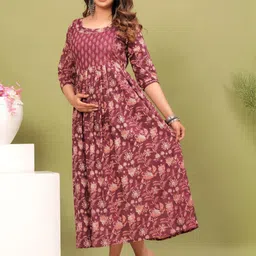 CLOTHYCORP Women Maroon Floral Printed Cotton Blend Round Neck Casual feeding zip kurti-picture-31
