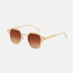 HAUTE SAUCE by Campus Sutra Women Wayfarer Sunglasses with Polarised Lens-picture-49