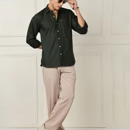 INVICTUS Men India Slim Fit Solid Button-Down Collar Cotton Casual Shirt image 3