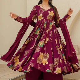 DIVASTRI Women Floral Printed Tiered Kurta with Palazzos & With Dupatta image 2