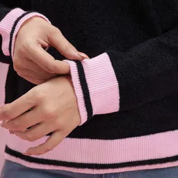 DressBerry Curve Round Neck Pullover with Contrast Edges image 5