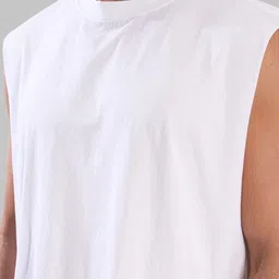 Bene Kleed Men Solid Round Neck Pure Cotton Oversized T-shirt image 5