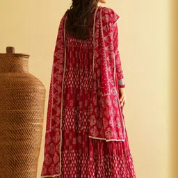 Aaghnya Women Printed Regular Kurta with Trousers & With Dupatta image 5