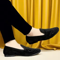 robbie jones Ethnic Wedding Festive Shoes For Men Mojaris For Men image 2