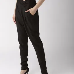 QUIERO Women Black Tapered Fit Solid Peg Trousers image 2