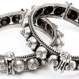 Karatcart Silver Classic Bangle for Women - Set of 2 image 5