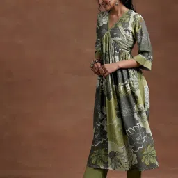Libas Green Floral Kurta Bottom Set image 3