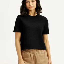 Levi's Black Cotton Regular Fit Texture Top-image-37