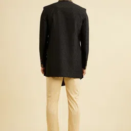 Manyavar Men Self-Design Long Sleeves Sherwani Set image 4