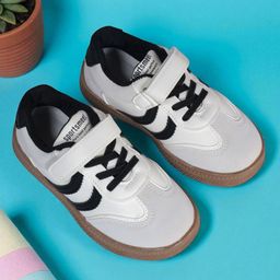 TRUFFLE COLLECTION Colour Blocked WIth Lace Up & Velcro Closure Shoes - Black-picture-7