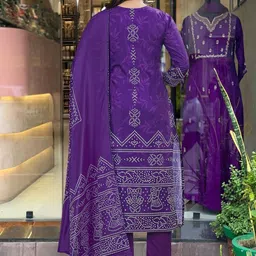 VS MALL Ethnic Motifs Printed Thread Work Silk Kurta With Trouser & Dupatta image 2