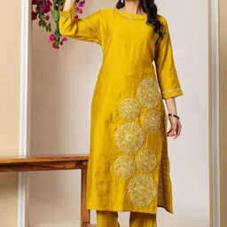 AUTUMN LANE Women Viscose Rayon Ethnic Motifs Embroidered Thread Work Kurta With Trousers-image-83