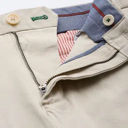 Tommy Hilfiger Men Mid Rise Solid Regular Shorts image 4