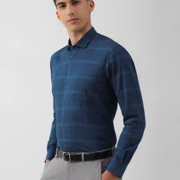 Peter England Blue Regular Fit Checks Shirt image 3