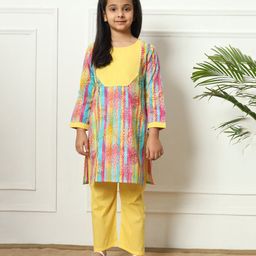 READIPRINT Three Fourth Sleeves Lace Embellished Floral Printed Kurta & Pyjama Set - Yellow-picture-29