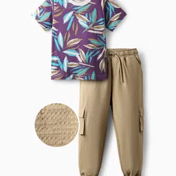 OLLINGTON ST. Cotton Sinker Knit Half Sleeves T-Shirt & Taffeta Woven Joggers Set with Leaf Print - Multicolor & Beige-picture-33