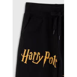 Nap Chief 100% Cotton Harry Potter Featuring Hogwarts & Gryffindor Graphic Printed Joggers - Black image 4