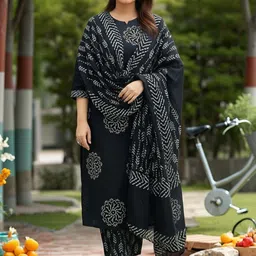 GoSriKi Women Ethnic Motifs Printed Regular Kurta with Trousers & With Dupatta image 2