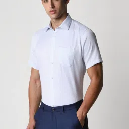 Van Heusen Blue Cotton Regular Fit Checks Shirt image 3