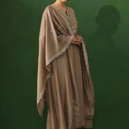 KHANJAN FASHION Women Ethnic Motifs Embroidered Regular Thread Work Kurta with Trousers & With Dupatta-picture-12