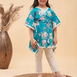 VASTRAMAY Girls Turquoise & Cream Floral Clothing Sets-image-50
