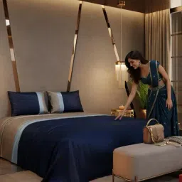 Stoa Paris Multicolor Polyester 300 TC King Bedsheet with 2 Pillow Covers-image-56