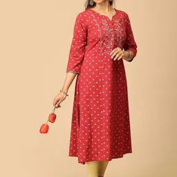 MAKEOVER FASHIONS Botanical Embroidered V-Neck Thread Work Thread Work Kurti image 5
