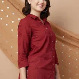 Melange By Lifestyle Maroon Cotton Regular Fit Embroidered Shirt image 3