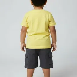 Biglilpeople Boys Printed T-shirt with Shorts image 3