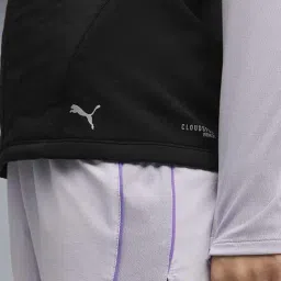 Puma Black W Run Cloudspun Warmlbl Regular Fit Vest Jacket image 4