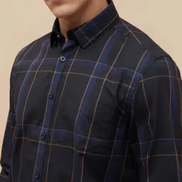 Code By Lifestyle Black Cotton Regular Fit Checks Shirt image 5