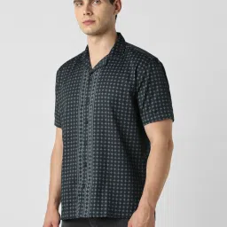 Van Heusen Black Cotton Slim Fit Printed Shirt image 3