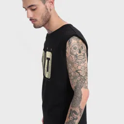 Bewakoof Jet Black Relaxed Fit Graphic Vest image 3