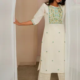 Libas Off-White Cotton Embroidered Straight Kurta image 3