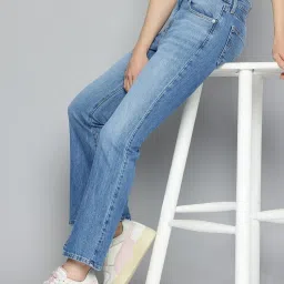 Levi's Blue Cotton Flared Fit Jeans image 3