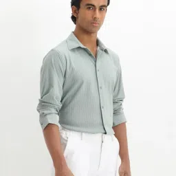 Rare Rabbit Green Regular Fit Woven Design Shirt image 3