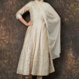 Melange by Lifestyle Off-White Embroidered Anarkali Kurta With Inner & Dupatta-picture-22