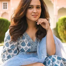 Moda Rapido Floral Printed V-Neck Straight Kurta With Trousers And Dupatta image 2