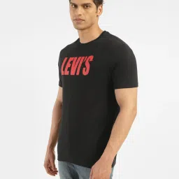Levi's Black Cotton Slim Fit Logo Printed T-Shirt image 3