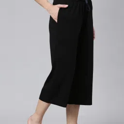 Kryptic Black & Maroon Solid Capris - Pack Of 2 image 3