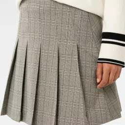 Forever New Montana Pleated Mini Skirt image 3