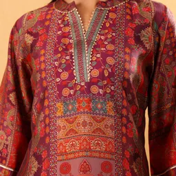 all about you Ethnic Motifs Printed Mandarin Collar Chanderi Silk Kurta With Trousers image 3