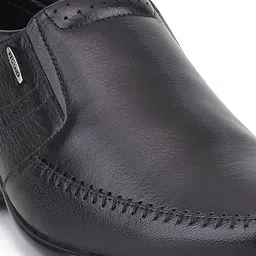 Red Chief Men Textured Leather Formal Slip On image 4