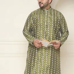 SOJANYA PLUS Men Floral Embroidered Kurta-picture-39
